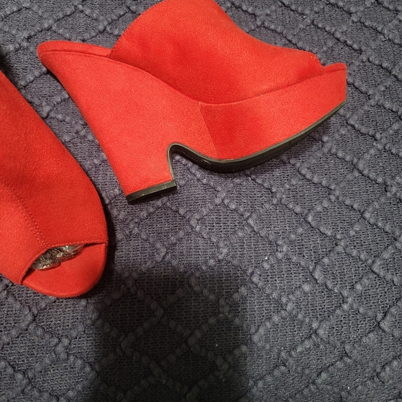 Red suede platform wedge - Picture 5 of 5
